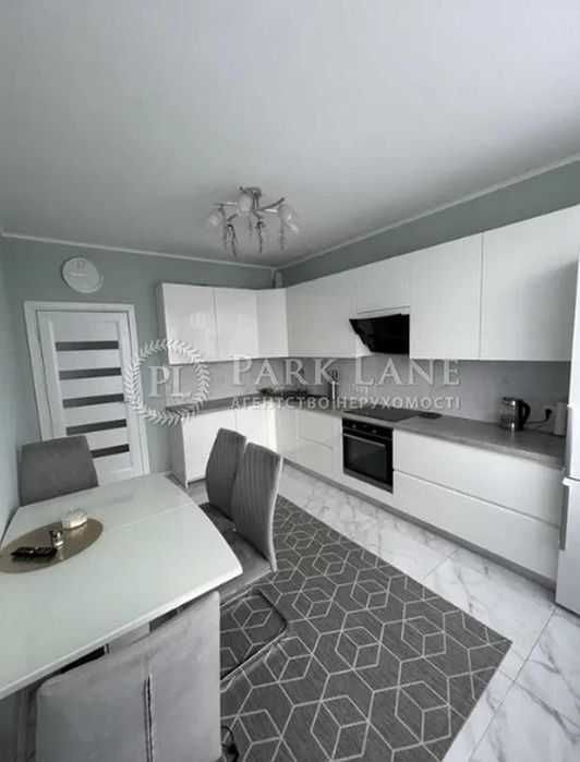 Продам светлую 2к квартиру евроремонт Правды Варшавский Ретровиль 5й