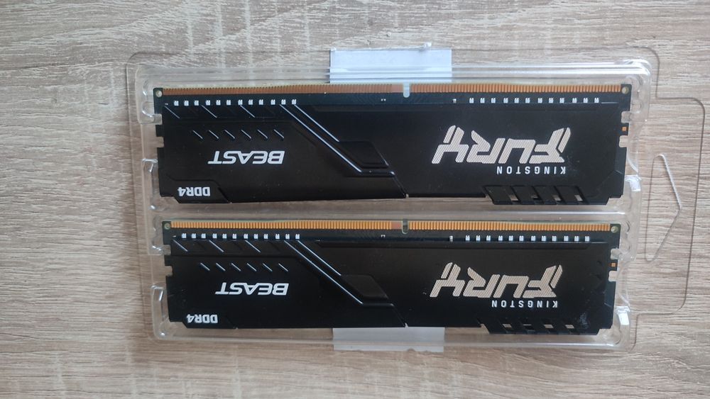 Оперативна пам'ять ddr4 Fury 2 x 8 GB 3200 kit 16