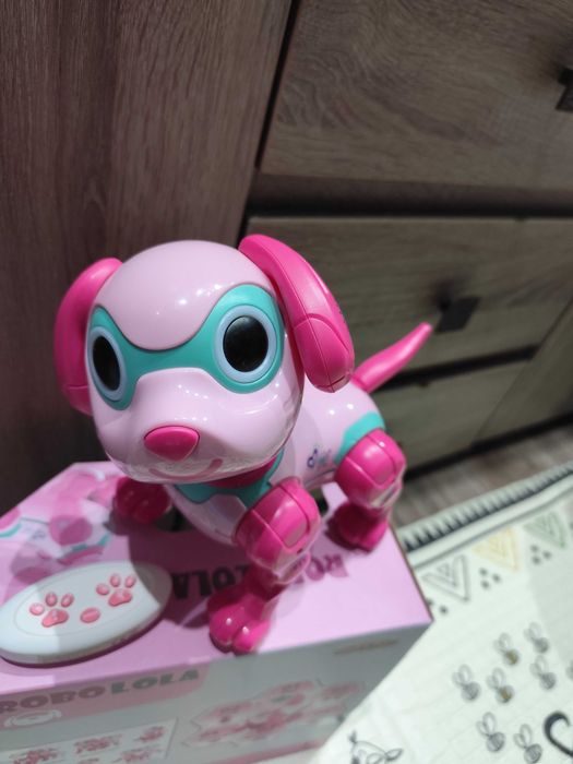 Interaktywny piesek robot