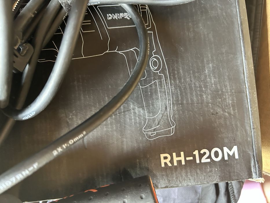 Перфоратор Dnipro M RH-120 M