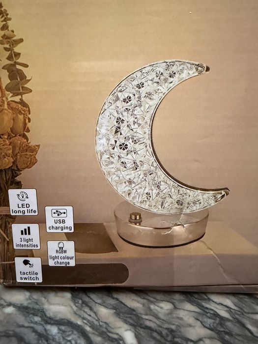 Акрилова лампа у вигляді місяця