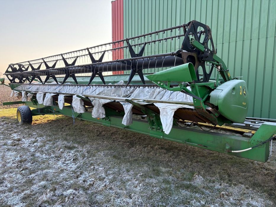 John Deere 635R  Zespół żniwny heder John Deere 635R, przystawka do rzepaku