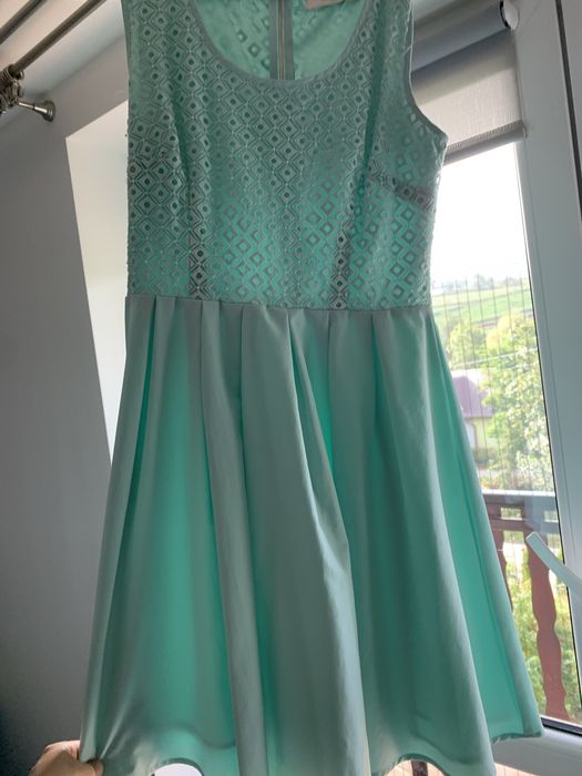 Sukienka mietowa Reserved 38