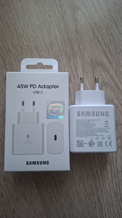 Samsung galaxy A 56 +зарядный блок Samsung.