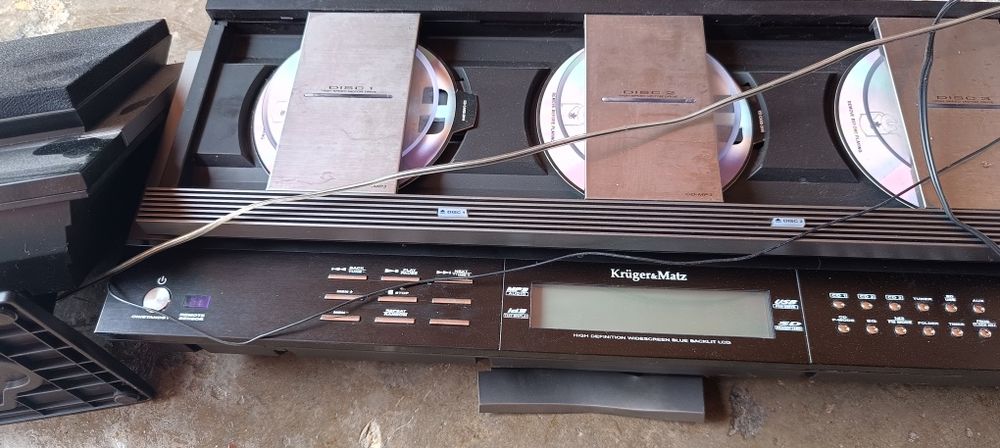 Mini wieża radio, płyty CD, USB