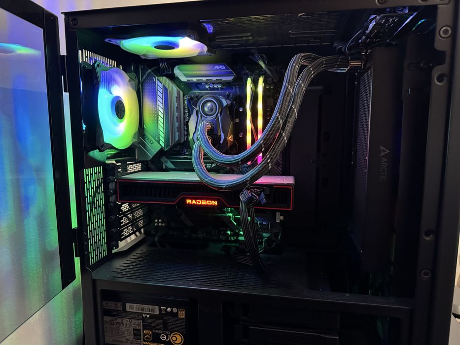 BAIXA DE PREÇO!! Desktop Gaming - Ryzen 5600x + 6700xt + 16GB de ram