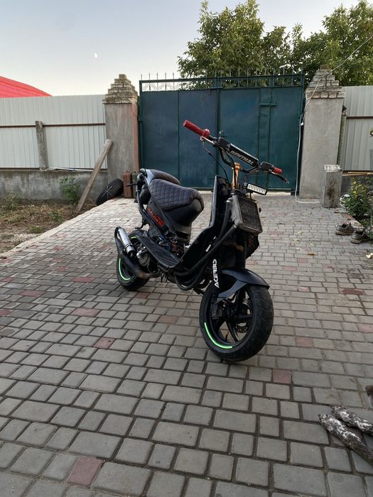 Продам мопед Aprilia sr 50