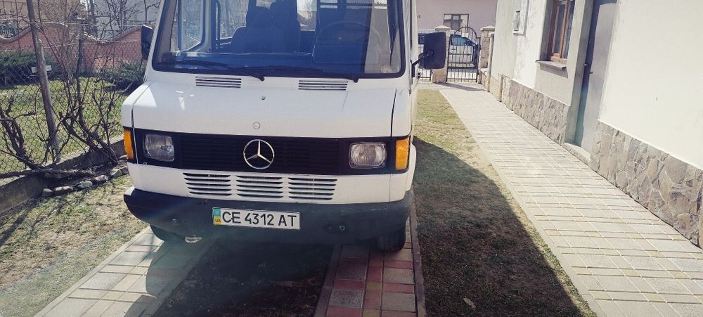 Mercedes-Benz  209 T1