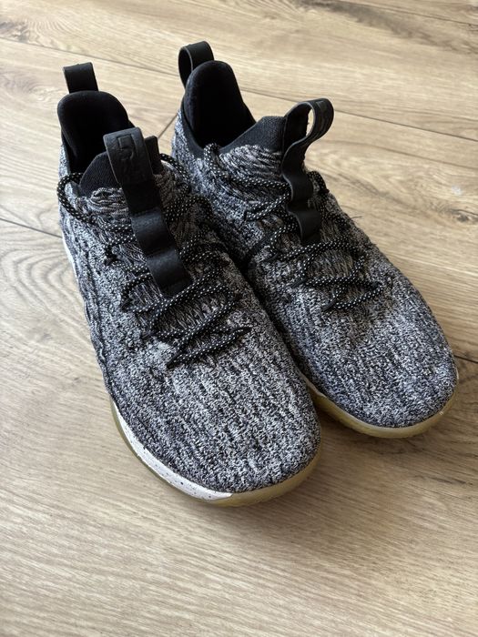 Nike Lebron XV low oreo
