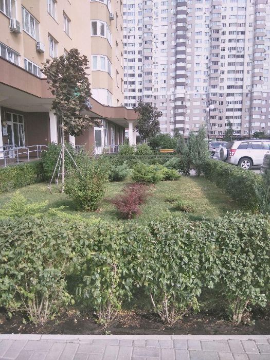 Бровары, посуточно, двухкомн, Лесной квартал, центр, новый дом, 5 мест