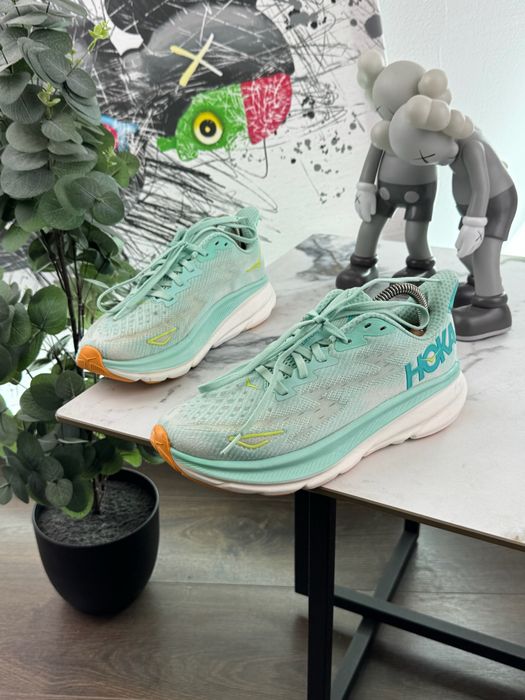 Кросівки Hoka Clifton 9 38.5 розмір Е15453