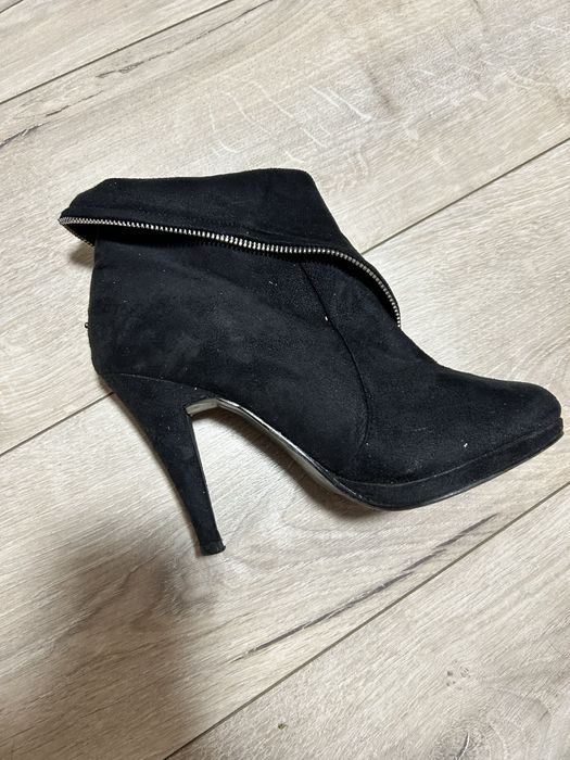 Ботинки осінь, чорні, екозамш.