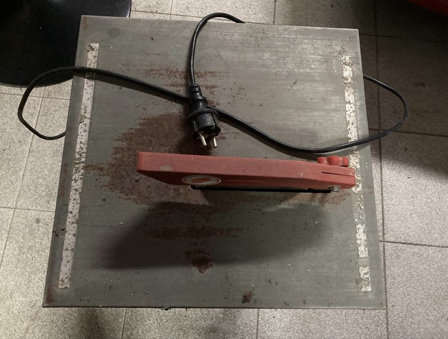 Máquina de Cortar Azulejos Einhell