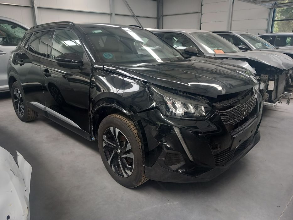 Peugeot 2008 allure 1.2 2023