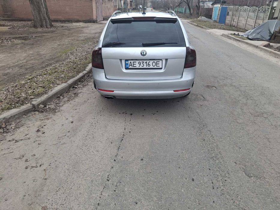 Продам Шкоду Октавиа А5 Full 1,6 ДИЗЕЛЬ