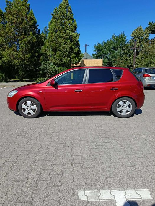 KIA CEED 2007r 120km 1.6 BENZYNA