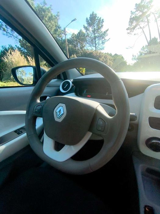 Renault Zoe 41 kWh BATERIAS PRÓPRIAS [SOH DA BATERIA 83%]