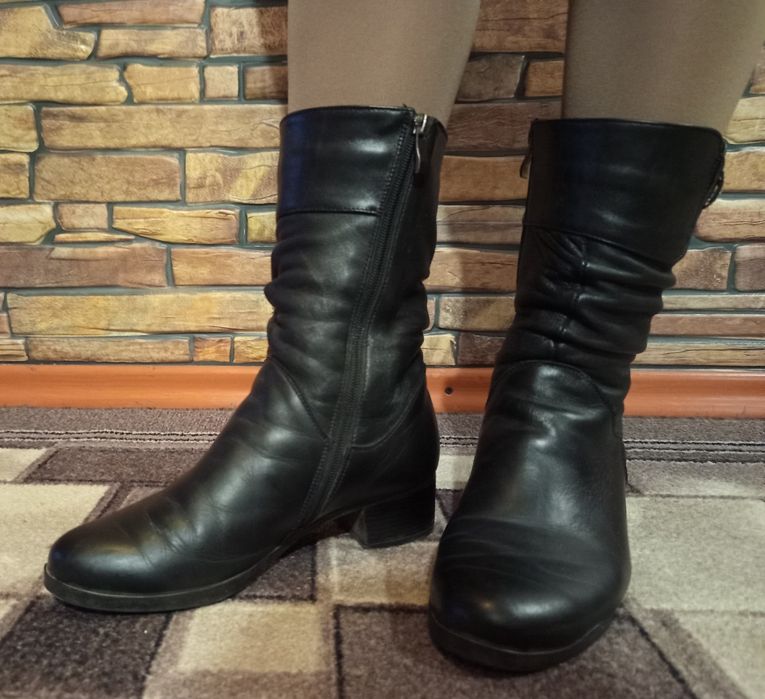 Кожаные демисезонные сапожки