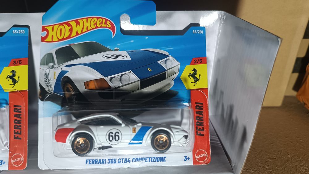 Ferrari Hot Wheels 2 sztuki