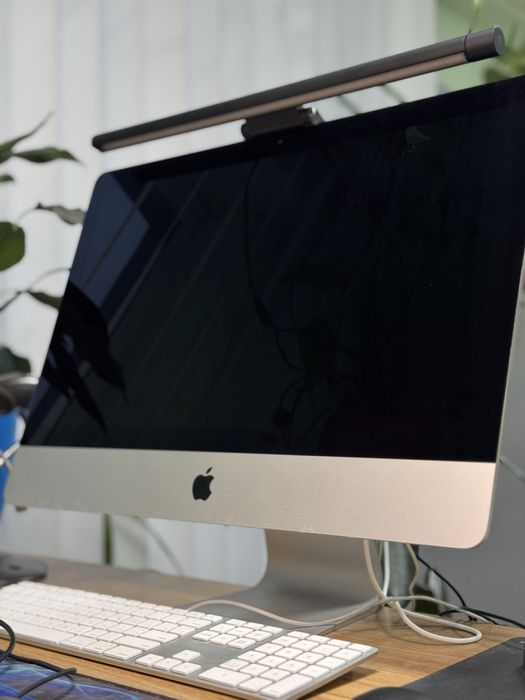 Моноблок Apple A2116 IMAC 21.5" (MRT42UA/A)