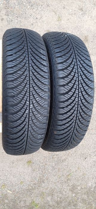 165/70R14 GOODYEAR , dwie używane opony wielosezonowe.