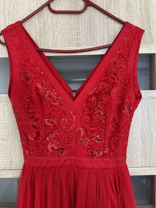 Piękna długa tiulowa czerwona efektowna sukienka Charlotte Emo S