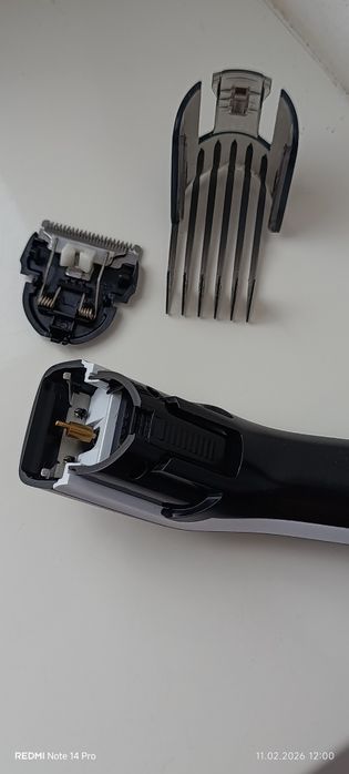 Машинка для стрижки волосся Philips