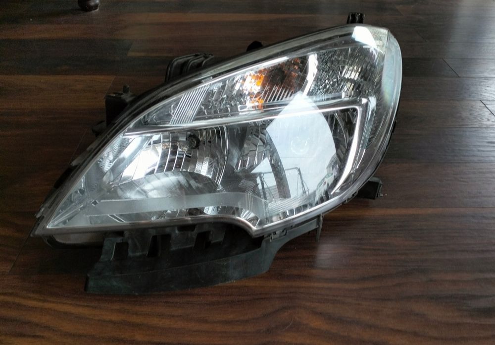Reflektor lewy Lampa przód Opel Mokka