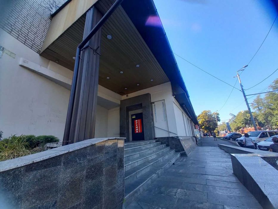 Офис с отдельным входом, Пушкина