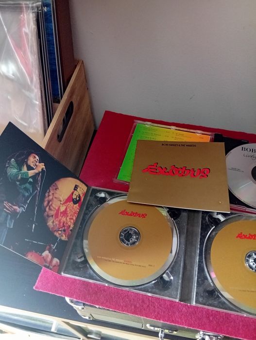 Conjunto de CDs bob Marley
