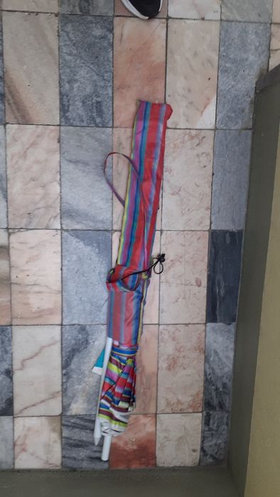 Chapéu de sol de praia com bolsa 160cm novo chussol