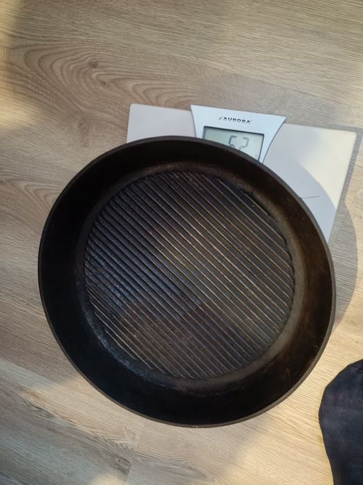 Сковорода чавунна СРСР  для курчат табака