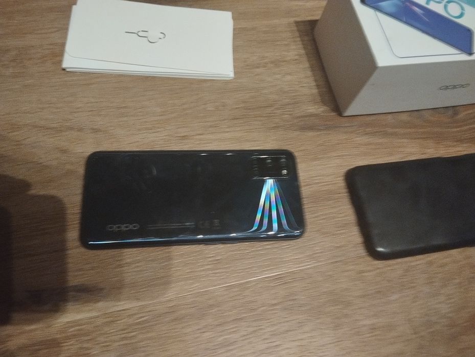 Oppo A52 + 2 etui