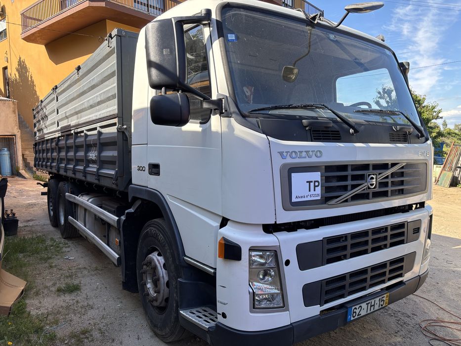 Volvo FM9 300hp Basculante bilateral