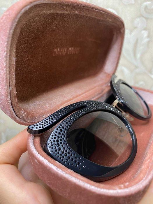 Окуляри Miu miu від Анни Трінчер