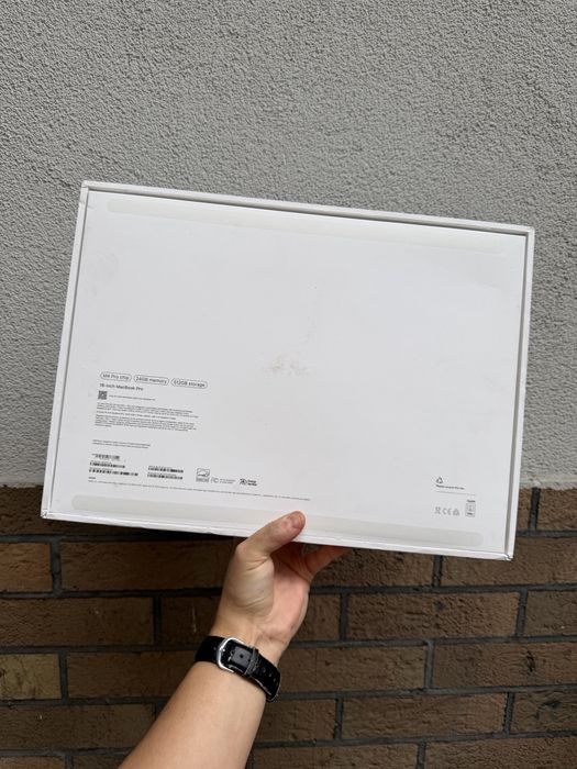 Apple MacBook Pro 16 with Apple M4 Pro, 512GB, 14CPU / 20GPU, 24GB RAM, Silver (MX2T3)