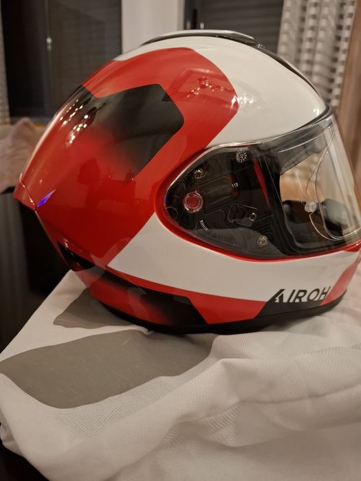 Capacete AIROH novo