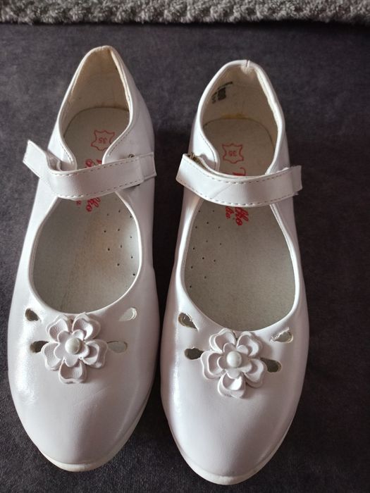 Buty dla dziewczynki do komunii.
