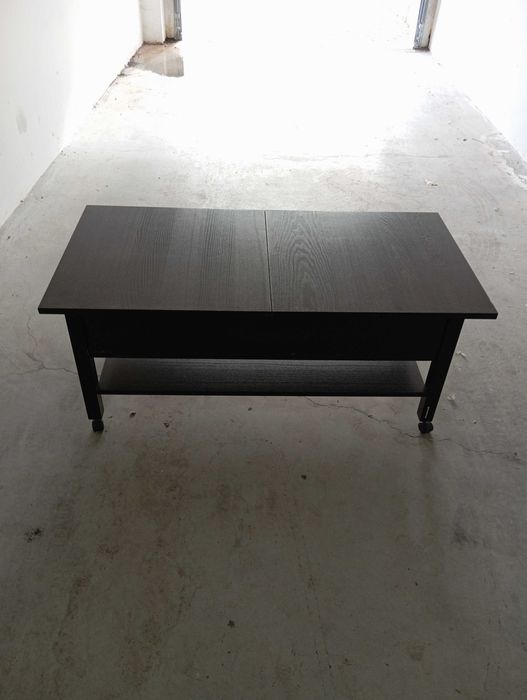 Mesa de centro com arrumação64585060948609121