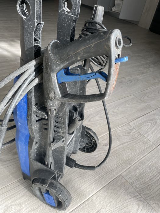 Maquina pressao agua nilfisk 125 avariada