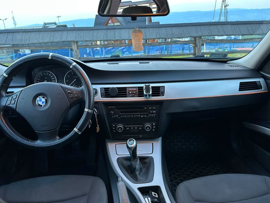 BMW E90 LCI 2.0 Benzyna 2009 | Zadbane | Manual