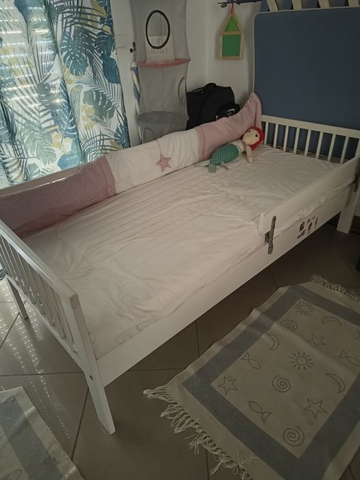 Cama de criança IKEA lacada a branco