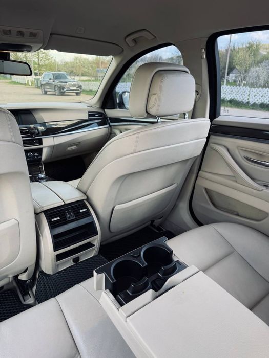 Bmw F10 523i ідеальний стан Официальная не Америка
