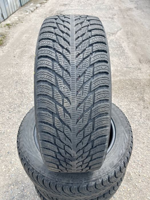 Зимова гума 225/55 R18 Nokian Hakkapeliitta R3 SUV