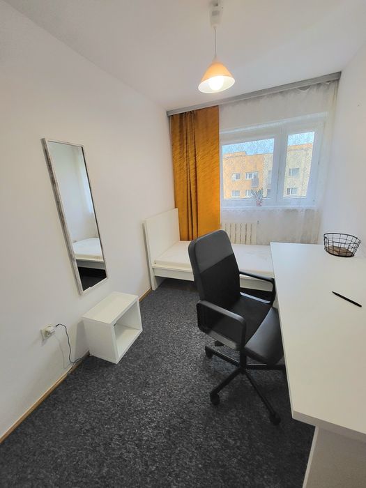 Pokój, Pawińskiego przy WUM i UW w mieszkaniu  3-osobowym