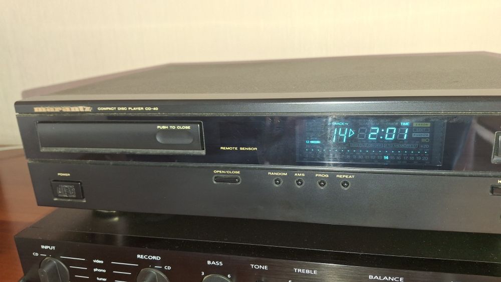 Marantz CD-40  Leitor de CD – impecável – comando original