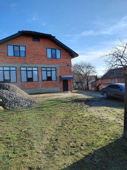 Просторий будинок в 9 км.від Мукачева