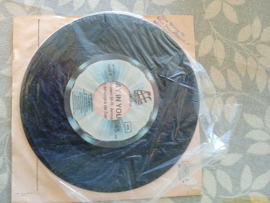 Vinil singles do Michael JacksonOne day on your life e take me back