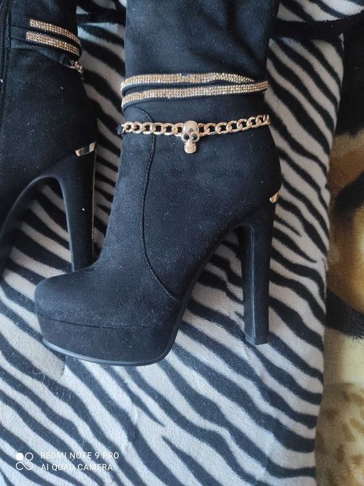 Продам новые сапоги-ботфорты