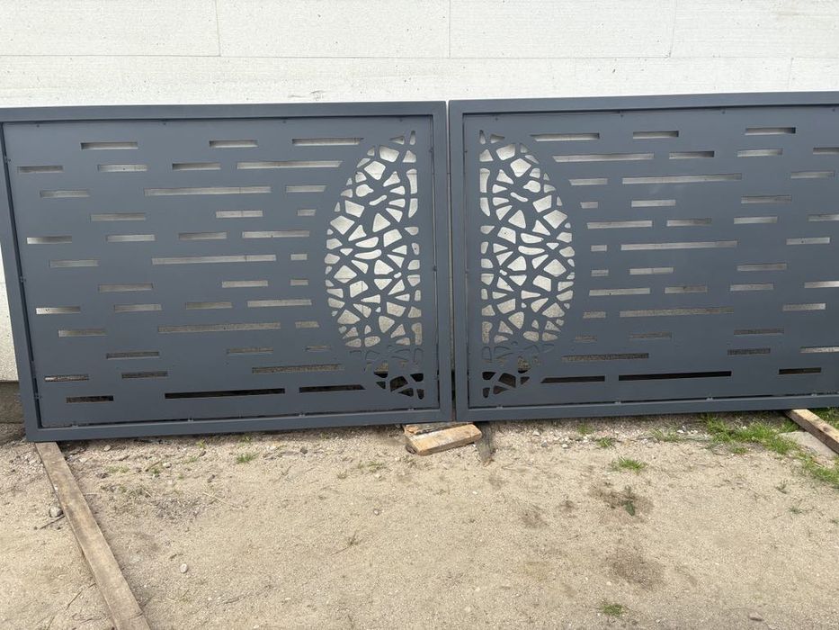 Brama, brama skrzydłowa, brama przesuwna, furtka, ogrodzenie, balkon